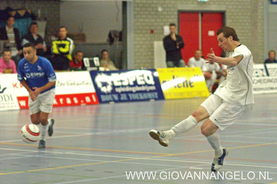 03172006_296_bew